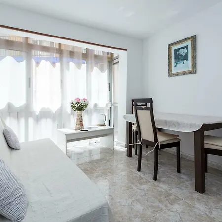 Apartment San Lorenzo 1 In The Old Town